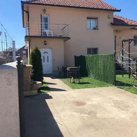 Apartment 2br Airport W/free Private Parking Ledine